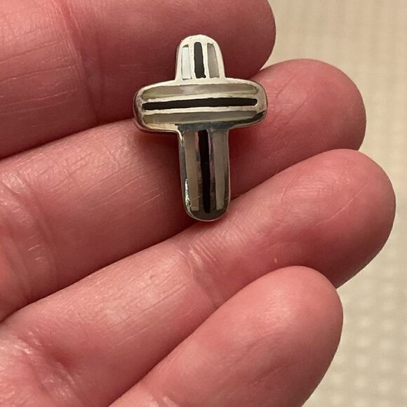 STERLING SILVER MATHER OF PEARL INLAID CROSS​​ - Picture 7 of 8